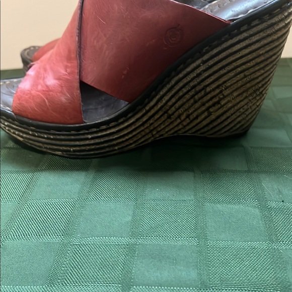 Women's Born Red Leather Sandals - Picture 6 of 9